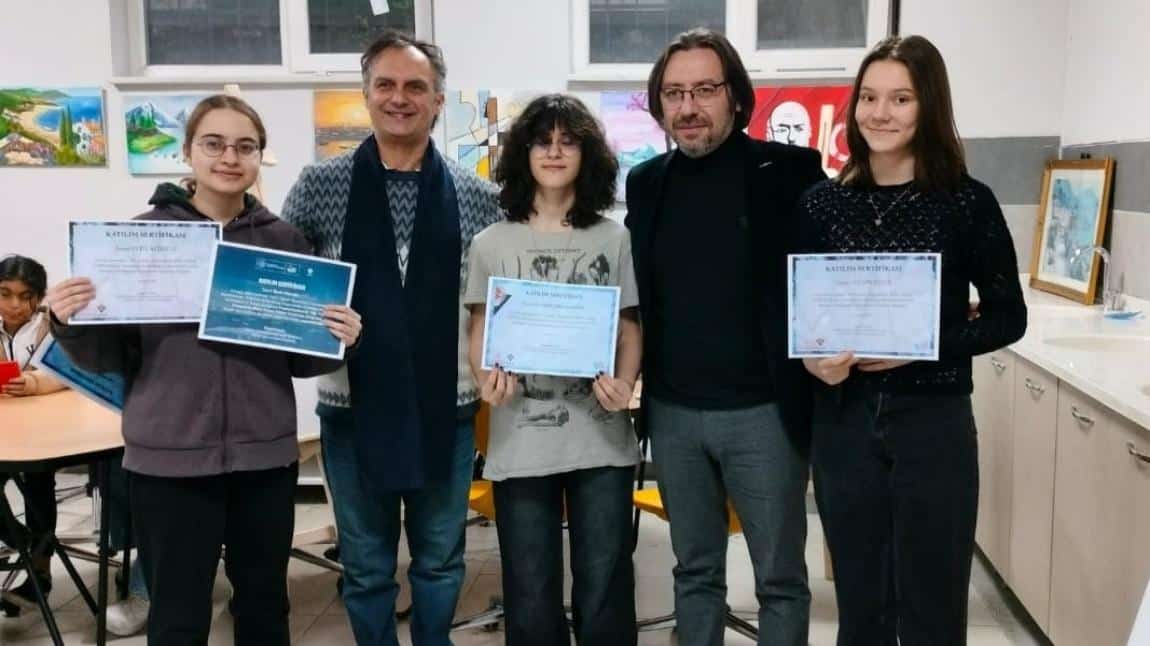 “Kutuplarda Bilim” temalı TÜBİTAK Resim yarışmasında öğrencimiz Beril ALİŞOĞLU finalist oldu.